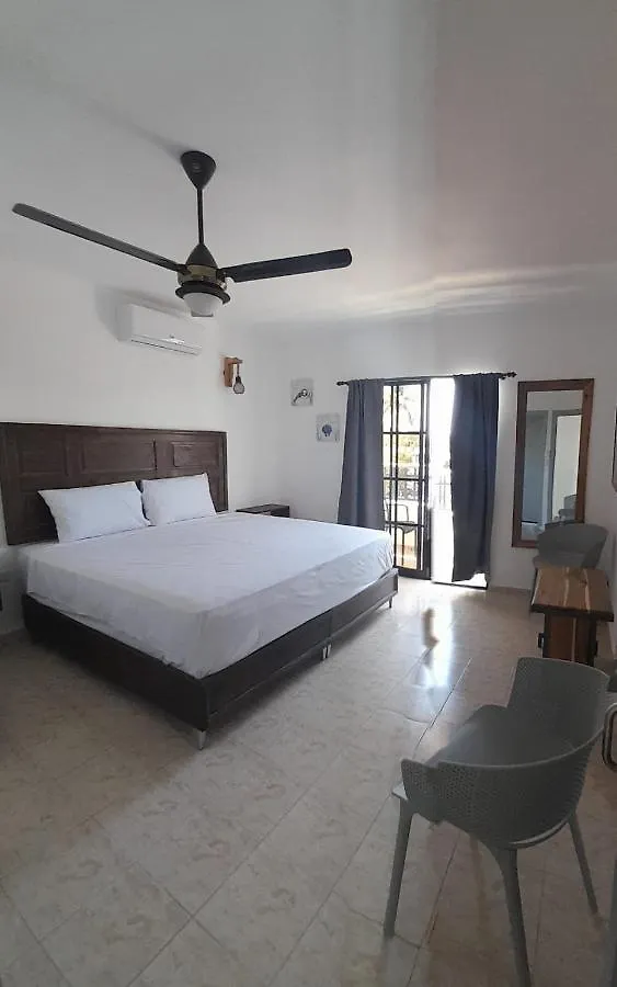 Hostal Marina Samana Hotel