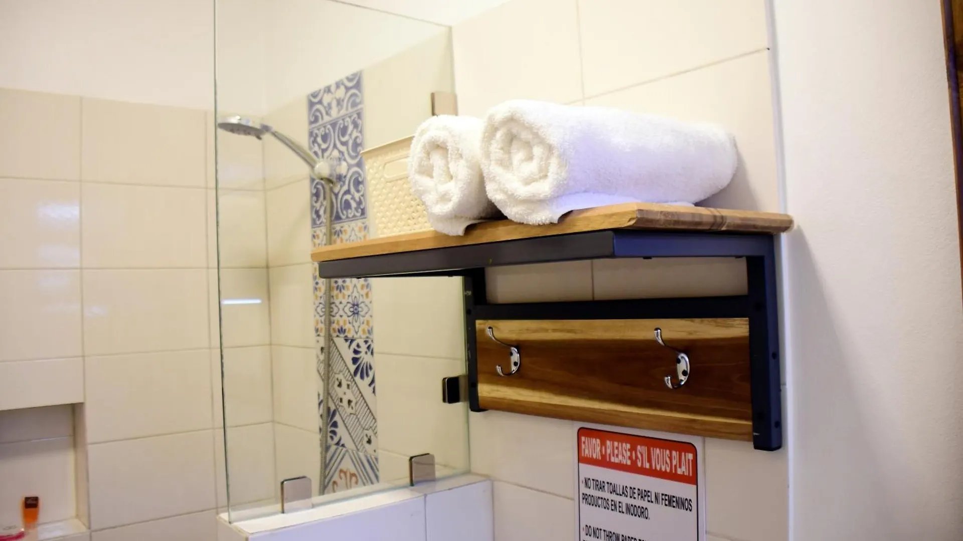 Hostal Marina Samana Hotel