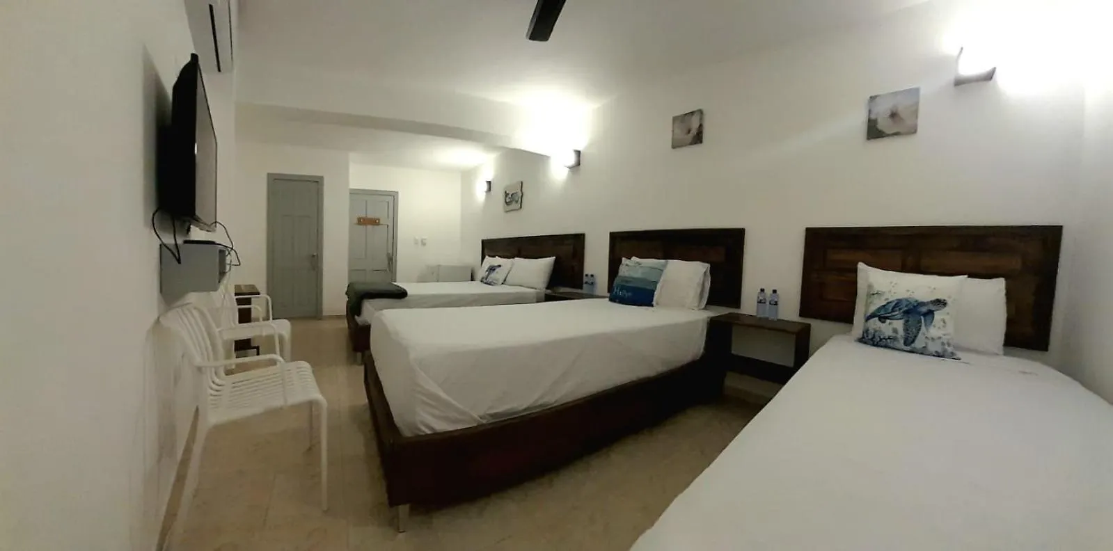 Hostal Marina Samana