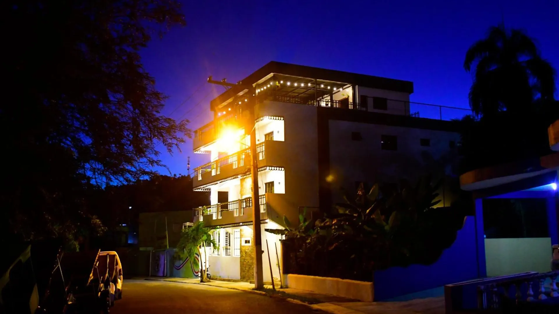 Hostal Marina Samana