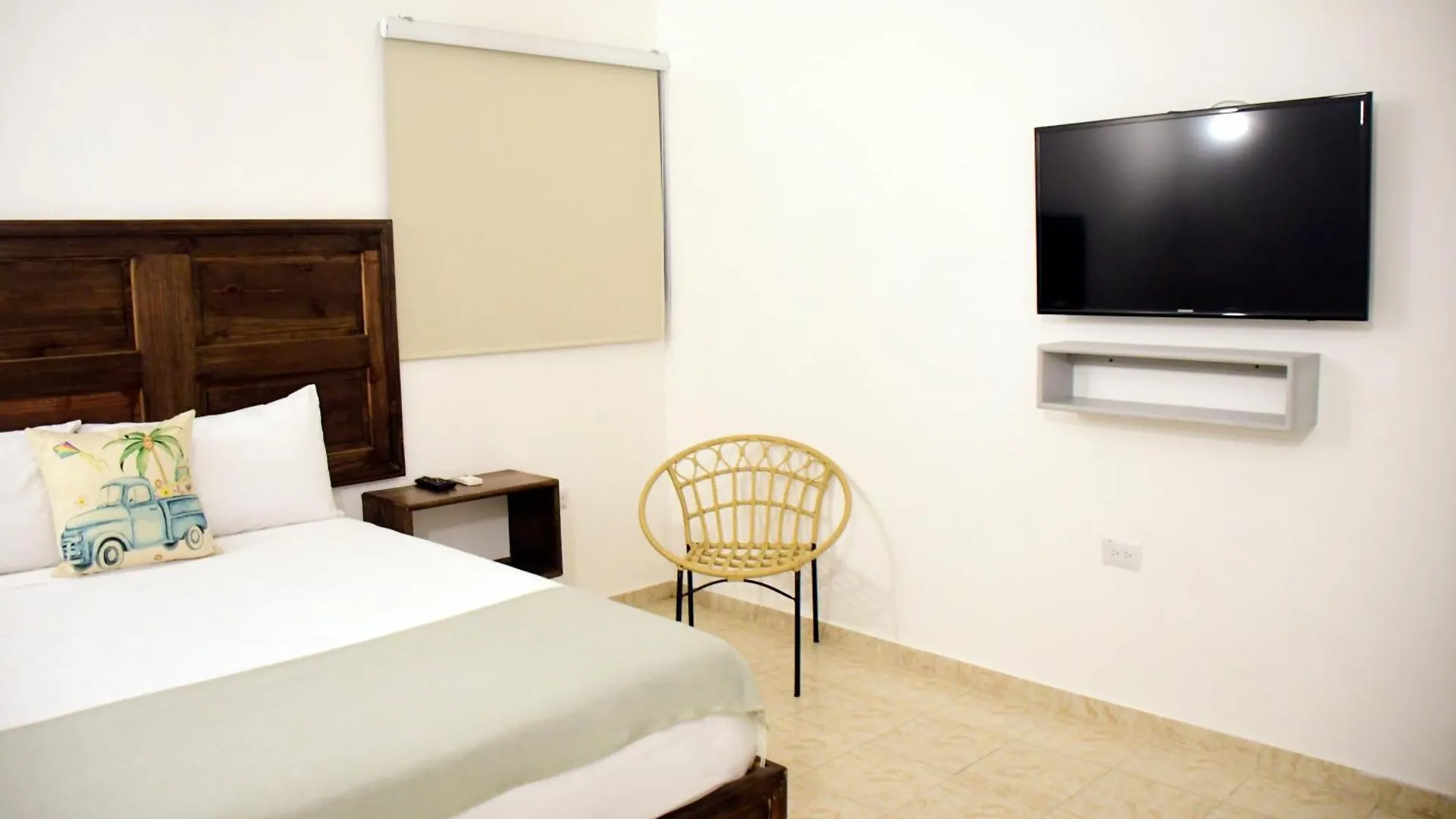 Hostal Marina Samana