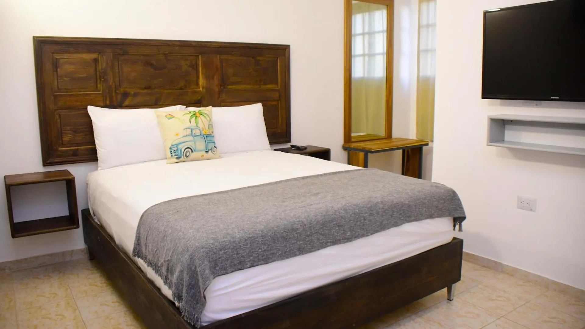 Hostal Marina Samana